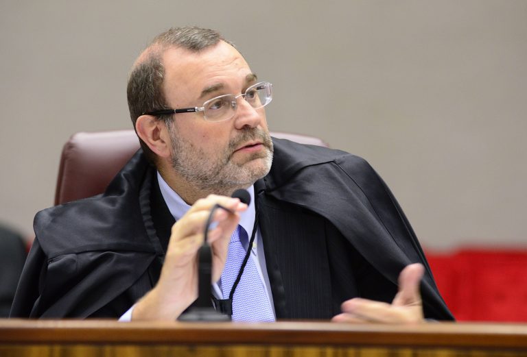 STJ rejeita tese de participação secundária e nega absolvição de condenado por latrocínio em Manaus