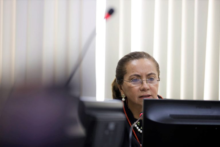 Banco tenta barrar cobrança milionária, mas elege ação errada, diz decisão