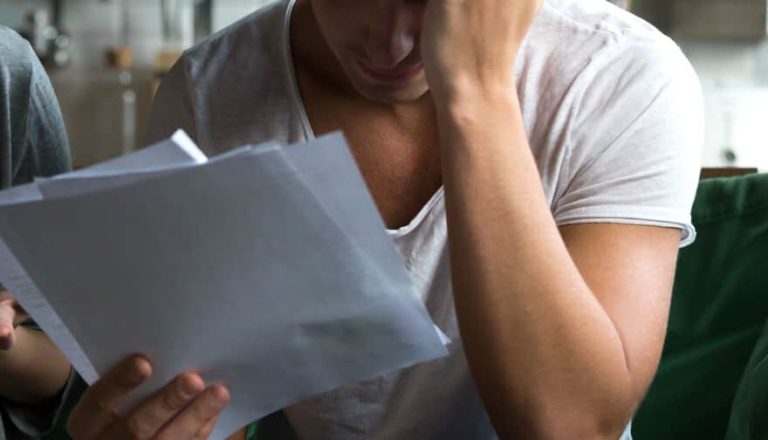 Boleto cobrado duas vezes tem compensação de danos a consumidor pelo Banco Bradesco em Manaus