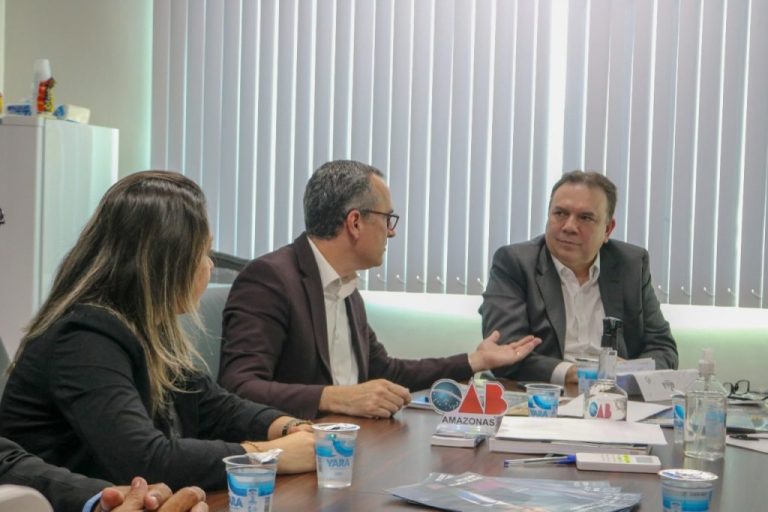 OAB/AM assina portaria com a SEAP atendendo a advocacia criminal