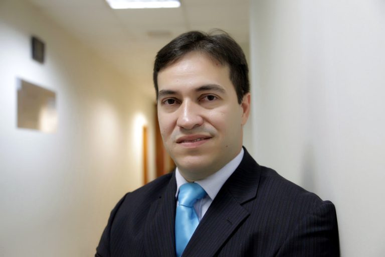 Juiz atende a pedido de bloqueio de lotes de terras no Bairro de Flores em Manaus