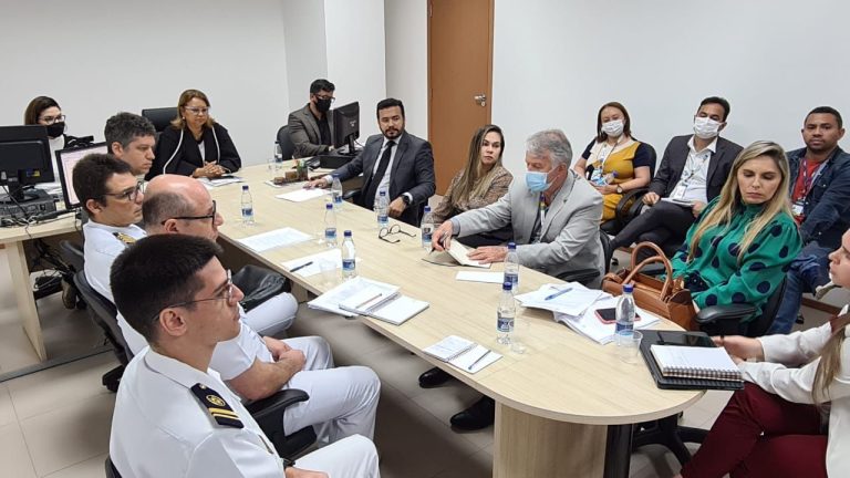 Justiça do Amazonas determina retirada de flutuantes irregulares do Tarumã-Açú