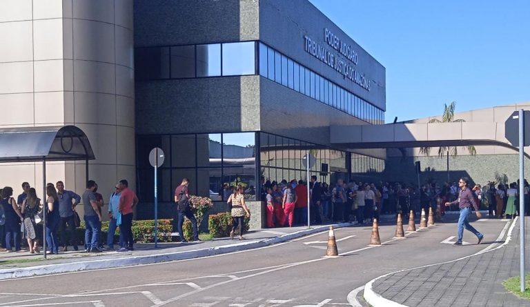 Prédio do TJAM treme e é evacuado em Manaus