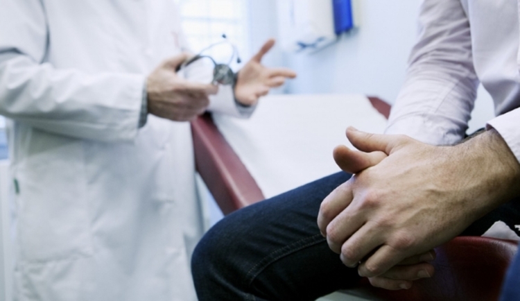 Universal é condenada a indenizar pastor obrigado a fazer vasectomia