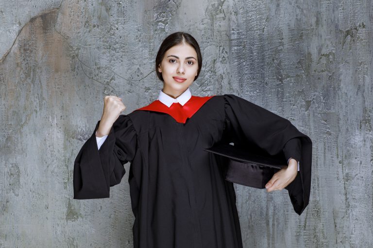 Pós Graduação obtida no exterior e revalidada no Brasil concede segurança a direito no Amazonas