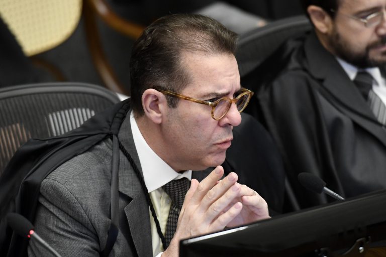 Flagrante irregular após 3 dias do roubo não autoriza rejeição de denúncia no Amazonas, diz STJ