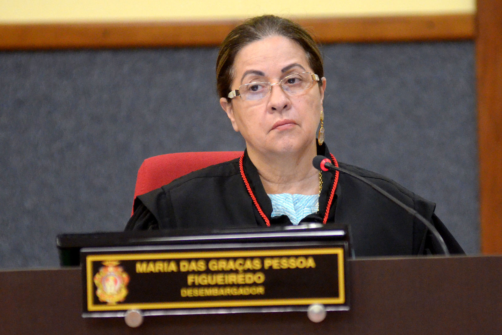 Maria De Figueiredo Consumidor que tem sua honra abalada por Banco tem direito à