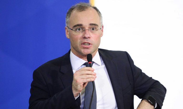 Benefícios fiscais concedidos por Amazonas a contribuintes valem enquanto STF não julgar a matéria