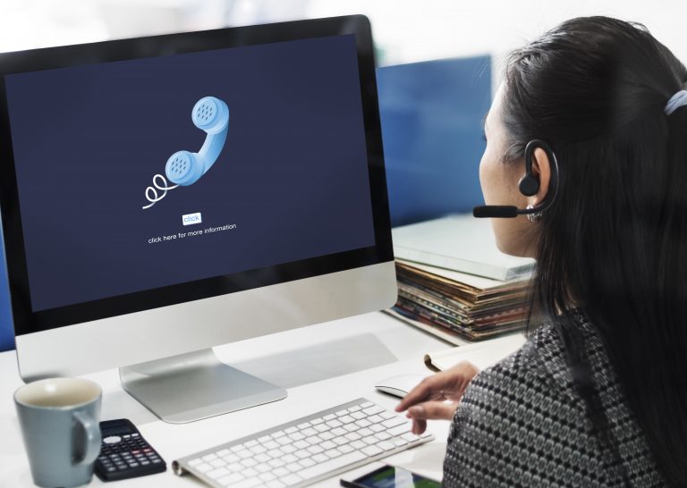 Assédio decorrente de contrato por telefone com banco é indenizável