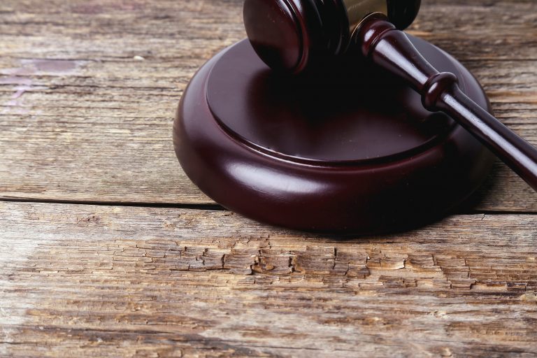 Magistrado pode distribuir em processo o ônus da prova à parte contrária