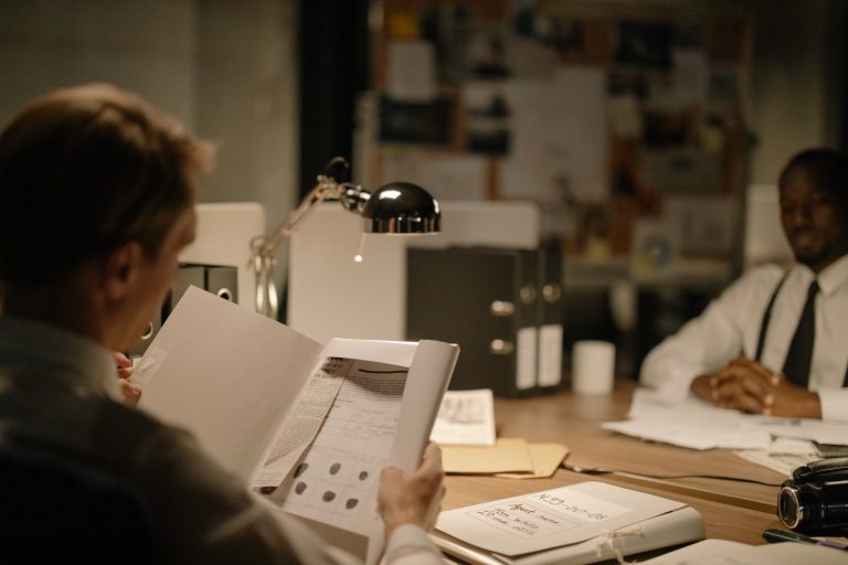 Ausência do advogado no interrogatório policial não é causa de nulidade de condenação