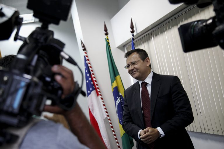 Amazonas Energia não pode lançar nome de cliente em cadastro de devedor sem prova do débito