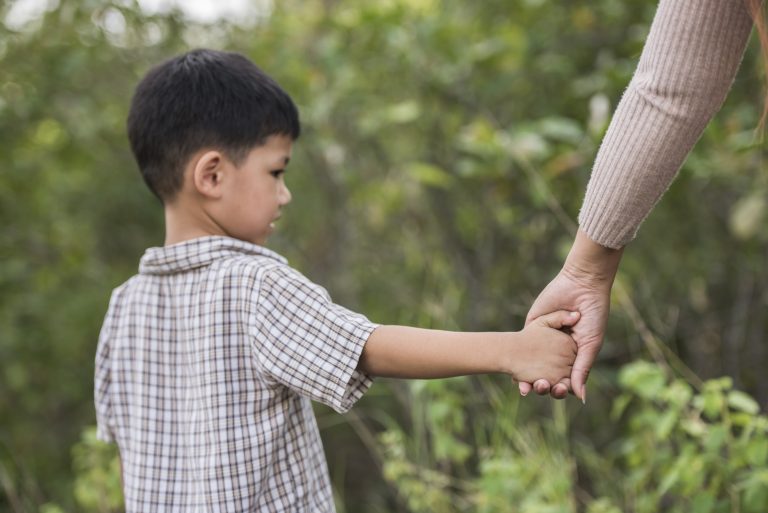 Mãe consegue reverter liminar que modificou guarda e exonerou pai de pagar pensão de alimentos