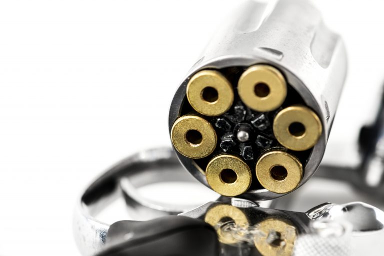 Sem a prova de que o dano decorra de arma da Polícia do Amazonas, não cabe indenização à vítima