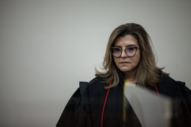 Consumidor não pode alegar prescrição de dívida se a demora para compor o processo é da Justiça