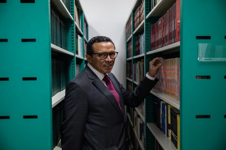 Confira o e-book do juiz Paulo Feitoza com histórias do Tribunal de Justiça do Amazonas