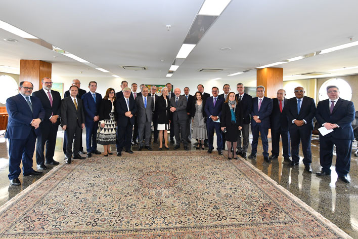 STJ recebe visita do presidente eleito Lula