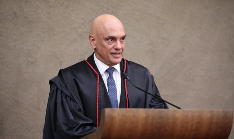 Moraes recua de parte de sua decisão em relação a suspensão do “X”. Entenda