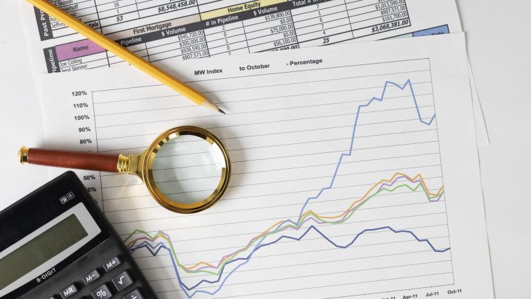 Juros muito acima da média de referência podem ser discutidos em ação judicial