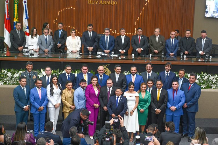 Presidente do TJAM prestigia a posse dos deputados eleitos para o mandato de 2023 a 2027, na Aleam