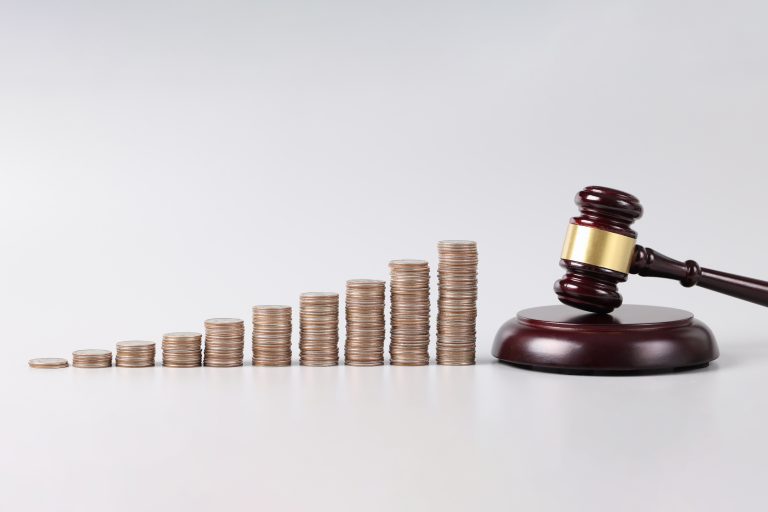 Atraso de voo: companhia aérea deve indenizar passageira em R$ 5 mil