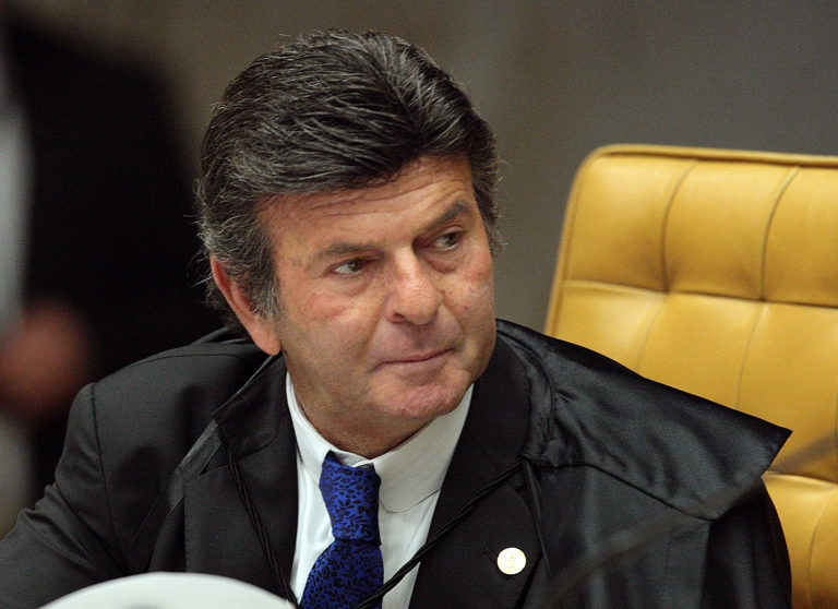 Fux decide que STF não pode restabelecer liminar suspensa por tribunal, em caso do Amazonas