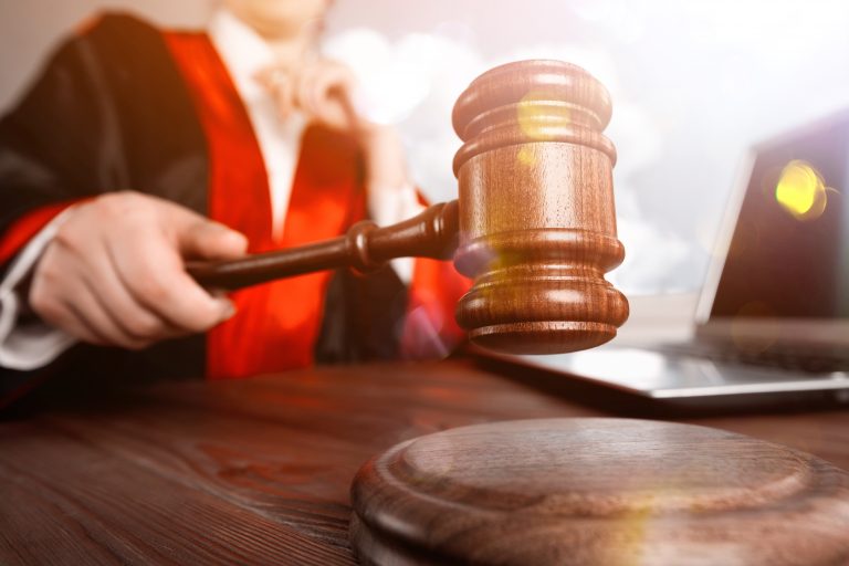 Denunciado por divulgação de cenas íntimas e perseguição à vítima continua na prisão