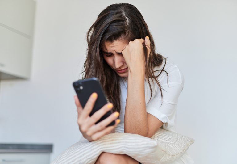 Consumidora que teve conta em rede social invadida deve ser indenizada