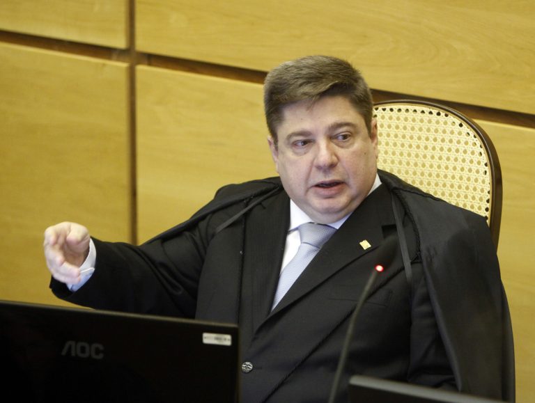 Sem foro privilegiado, Encarnação Salgado pode ser julgada no Amazonas, diz STJ