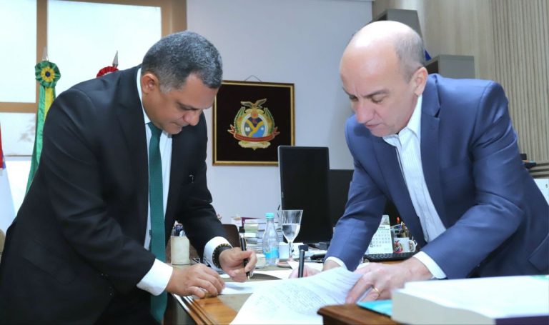 ​TCE-AM, MPE-AM e MPF firmam acordo para troca de informações de dados