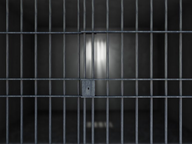 Dois homens são condenados a dez anos de reclusão por roubo armado a residência