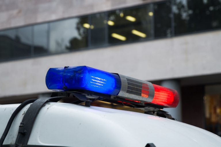 Suspeito de tráfico de drogas consegue absolvição por provas obtidas ilicitamente