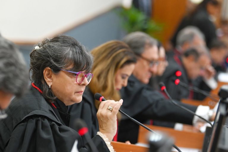 Justiça determina suspensão do certame para escolha de conselheiros tutelares de Manaus