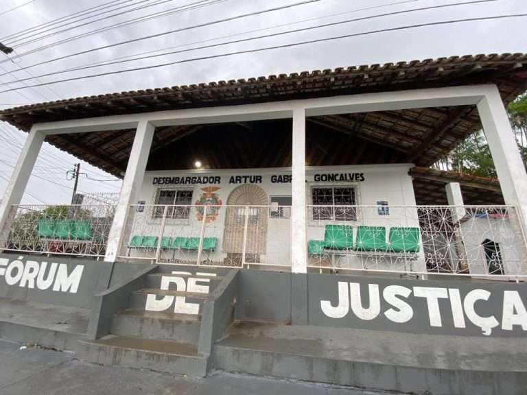 Justiça determina que Estado melhore delegacia de São Gabriel e chame concursados