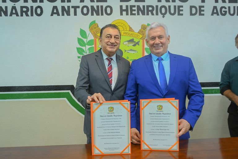 Desembargadores Elci Simões e Jorge Lins recebem títulos de cidadãos de Rio Preto da Eva