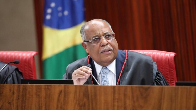 Município de Manaus deve pagar FGTS de contrato temporário nulo decorrente de várias prorrogações