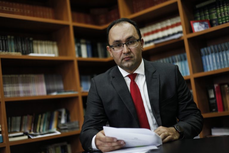 Apropriação indevida de valores do cliente sem contrato é venda vedada e indenizável, fixa Juiz