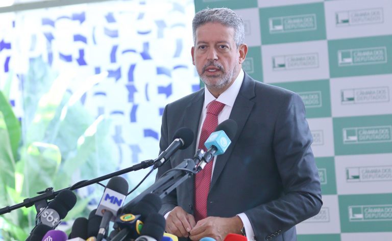 Espinha dorsal da reforma tributária deverá ser mantida no Senado, diz Lira