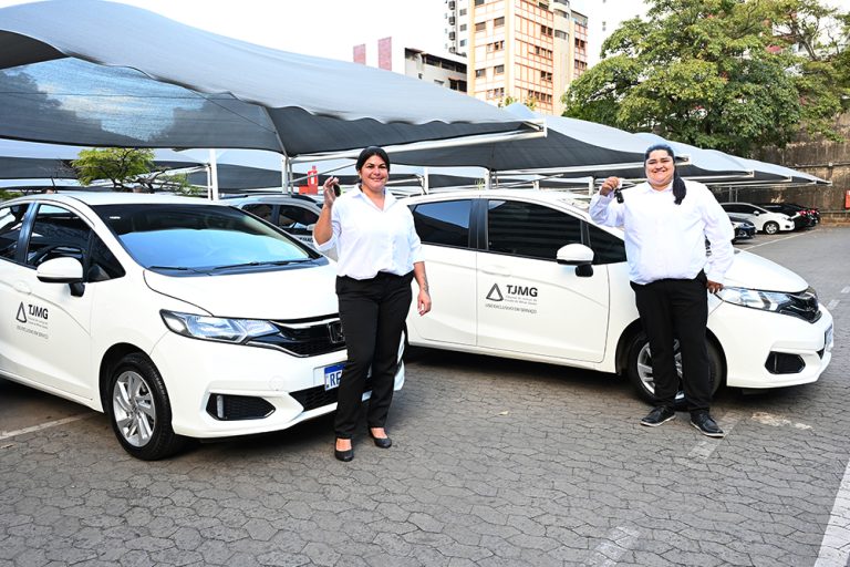 TJMG comemora contratação de motoristas mulheres pela primeira vez em 150 anos