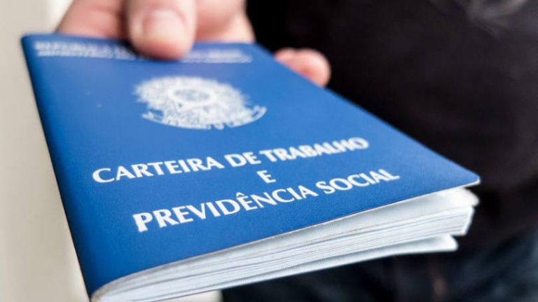Seguro Desemprego não se vincula ao recolhimento do FGTS
