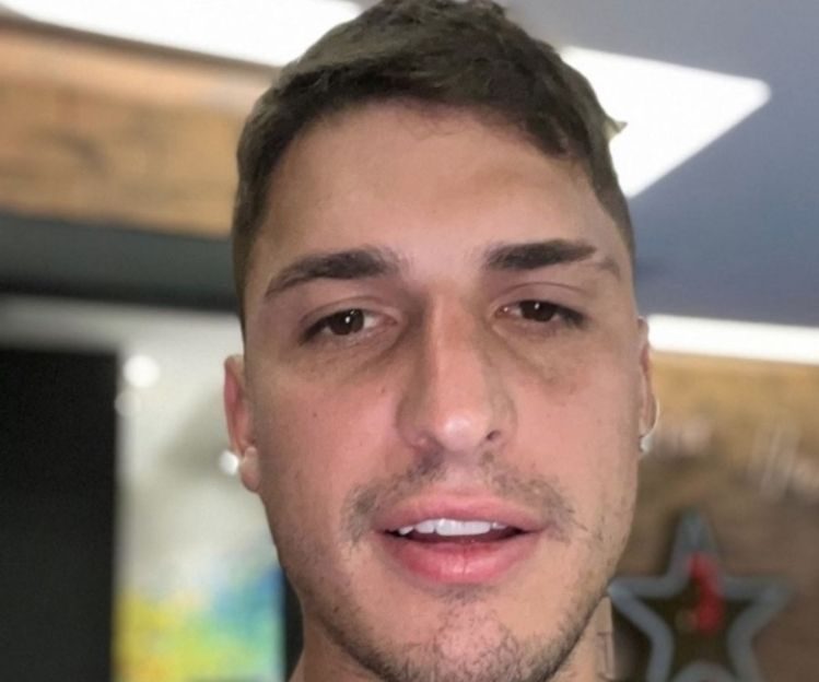 Ex-BBB Felipe Prior é condenado a seis anos de prisão por estupro