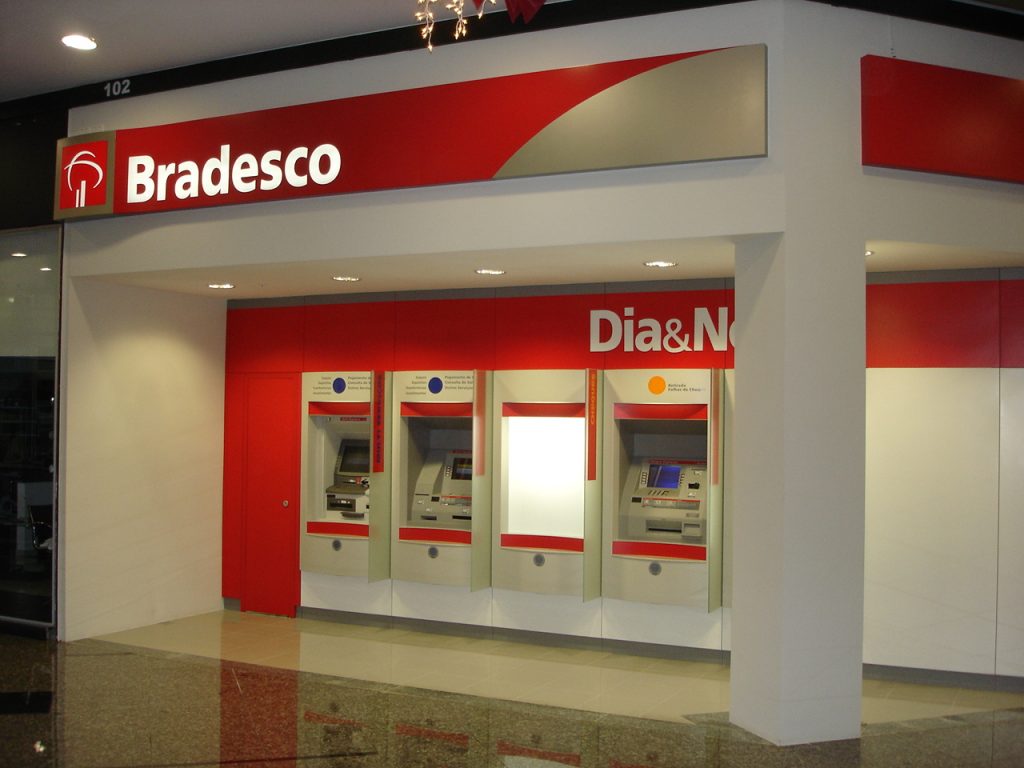 Bradesco prova cobrança de tarifas com normas do Banco Central e derruba ação de cliente no Amazonas