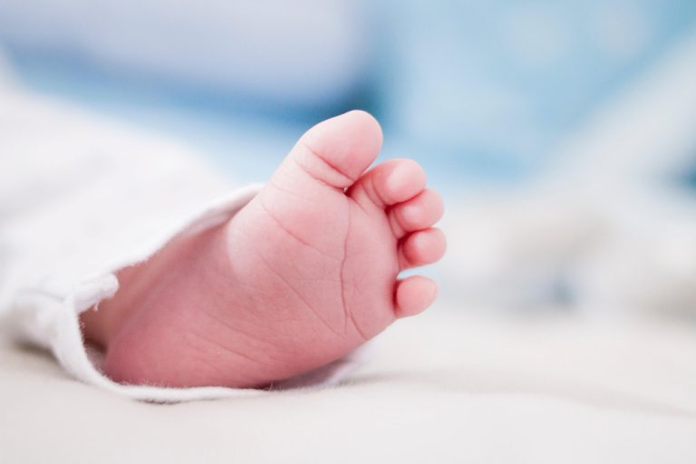 Comissão aprova projeto que exige informação sobre prematuridade do bebê na certidão de nascimento