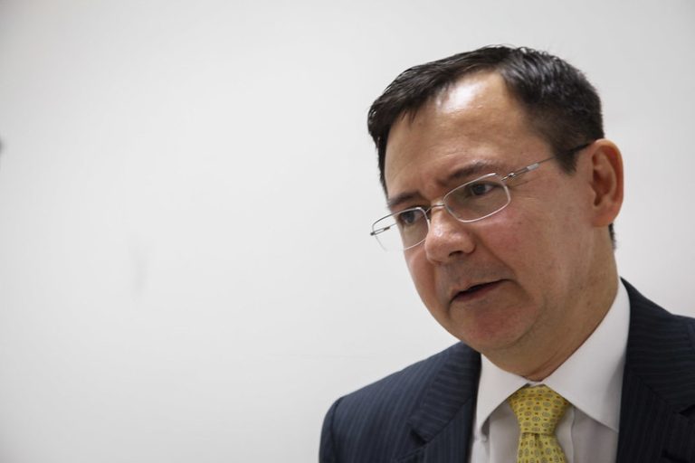 Cabe ao Estado provar que o militar gozou a licença prêmio pedida em pecúnia e não o inverso