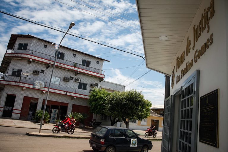 Juízo de Codajás determina que concessionária forneça serviço de energia elétrica de qualidade