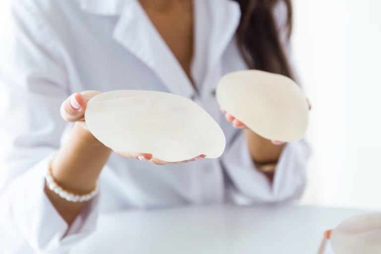 Para TJ, desgosto com resultado de implante de silicone não impõe dano moral