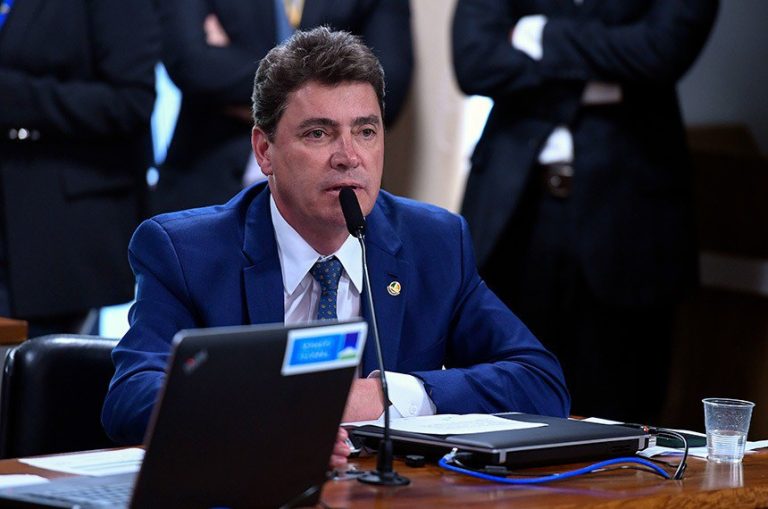 Projeto de lei prevê perda automática de cargo público em condenação por estupro de vulnerável
