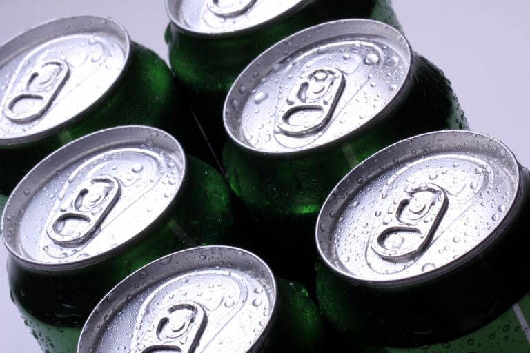 Trabalhador é dispensado por justa causa após furtar latas de refrigerante
