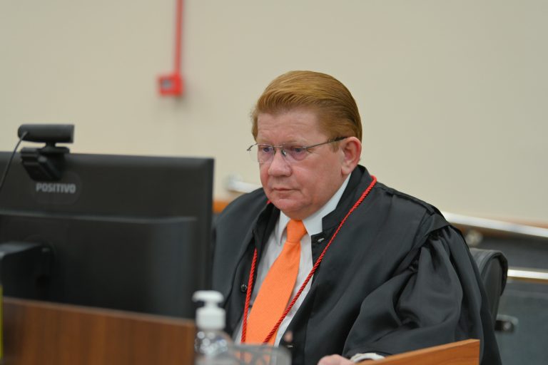 Justiça aceita pedido para que réu realize tratamento ambulatorial