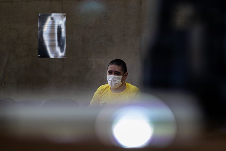 Homem que matou e esquartejou a mãe é condenado a mais de 18 anos de prisão em Manaus